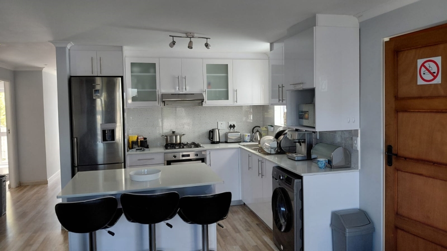 To Let 3 Bedroom Property for Rent in Blouberg Rise Western Cape